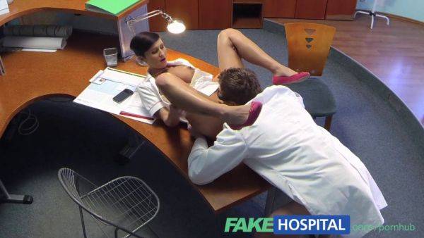 Gabrielle Gucci's fake hospital exam - POV with dirty doctor - sexu.com - Czech Republic on gratisflix.com