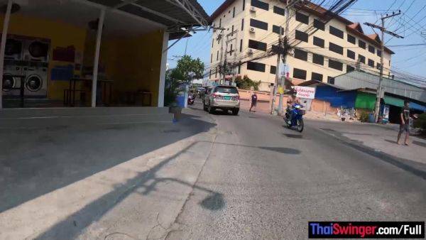 Amateur Thai girl picked up in a mall and fucked from behind doggystyle - sunporno.com - Thailand on gratisflix.com
