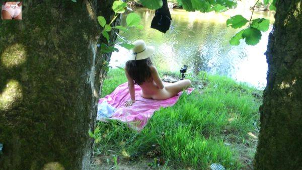 Solo Girl Exhibiting Outdoor At The River - voyeurhit.com on gratisflix.com