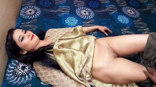 Indian Aunty Shaved Pussy Taking Cum Inside Her - txxx.com - India on gratisflix.com