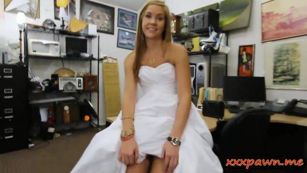 Bitch Pawns Her Wedding Dress And Screwed At The Pawnsh - videomanysex.com on gratisflix.com