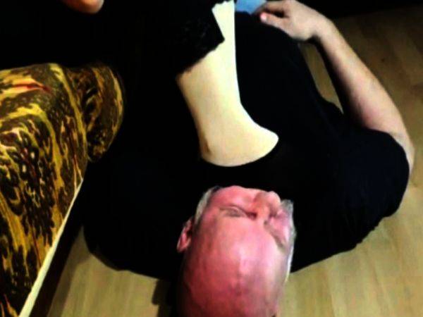 Lady M use her Slave as Human Footstool Face trampling - drtuber.com - Germany on gratisflix.com