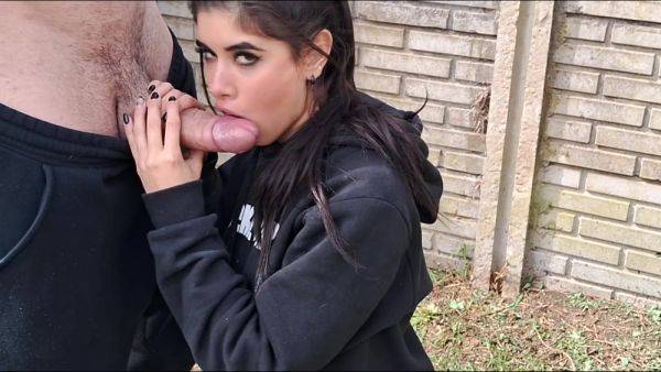 Outdoor Blowjob With Face Full Of Cum - hclips.com on gratisflix.com