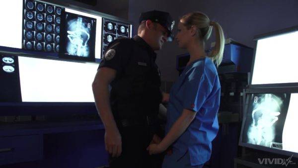 Nurse with superb lines gets laid with this cop in a loud experience - hellporno.com on gratisflix.com