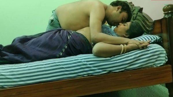 Desi Wife First Sex With Husband! With Clear Audio - desi-porntube.com - India on gratisflix.com