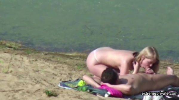 My Stepdaughter Caught With Her Bf On The Beach - voyeurhit.com on gratisflix.com