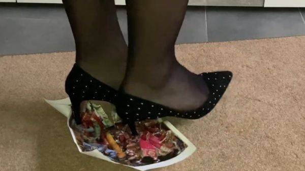 Girl stomping on paper in high heels, 3 high heels crush trample picture - txxx.com - India - Pakistan on gratisflix.com