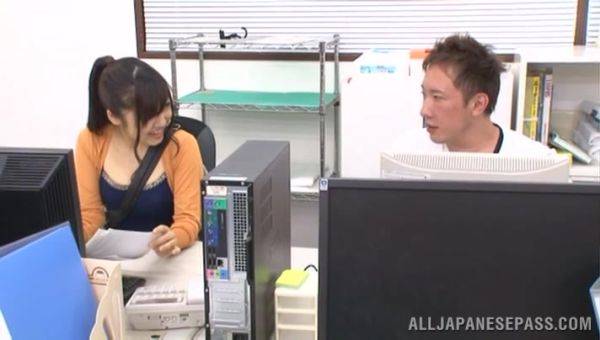 Japanese office babe gets intimate with one of the co-workers - xbabe.com - Japan on gratisflix.com