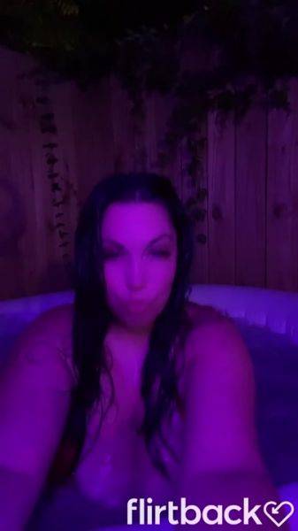 Brunnette flashing her boobs at the hot tub - hotmovs.com on gratisflix.com