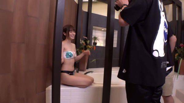 0002135_ミニ系スレンダーの日本人の女性が潮吹きするガン突き素人ナンパのパコパコ - txxx.com - Japan on gratisflix.com