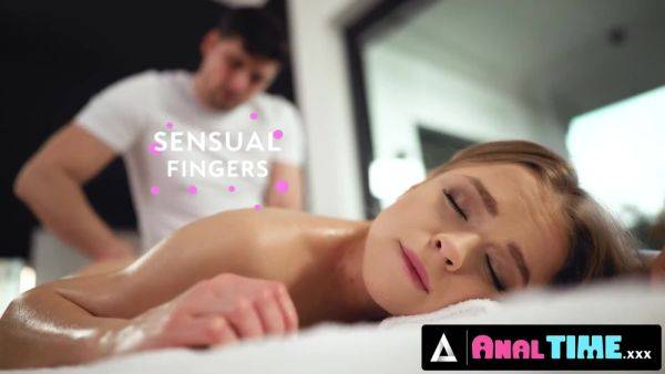 Hottie blonde sex massage - anysex.com - Russia on gratisflix.com