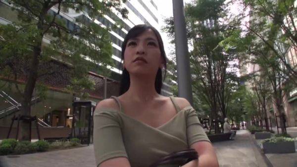 0002419_スレンダーの日本人の女性が潮吹きするガン突き企画ナンパのエロ性交 - txxx.com - Japan on gratisflix.com