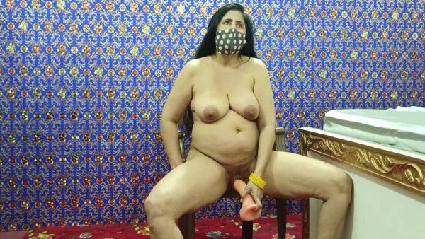 Beautiful Pakistani Sexy Aunty Sex With Large Dildo - hclips.com - Pakistan on gratisflix.com
