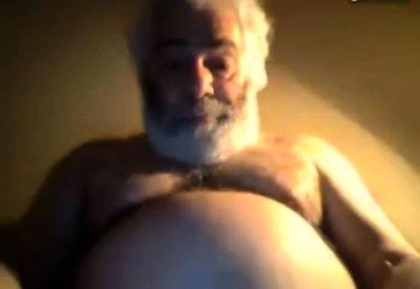 Hairy horny NY daddy bear jerks off on webcam - drtuber.com on gratisflix.com