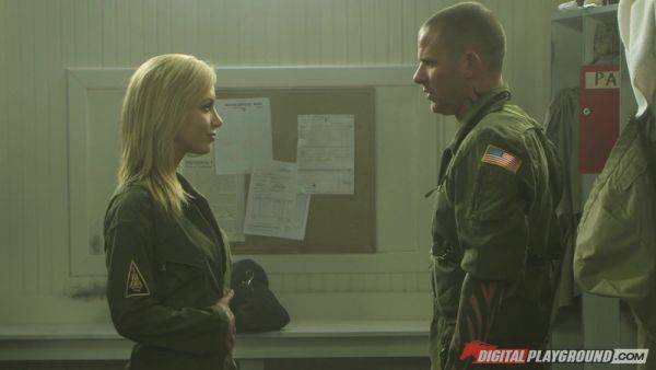 Kayden Kross gets eaten out and screwed by cocky soldier - xtits.com on gratisflix.com