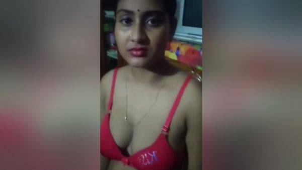 Rajasthani Bahu Desi Stepdaughter Showing Her Big Boobs And Press Stepfather Indian Latina Body Beautiful Night With Simmpi - desi-porntube.com - India on gratisflix.com