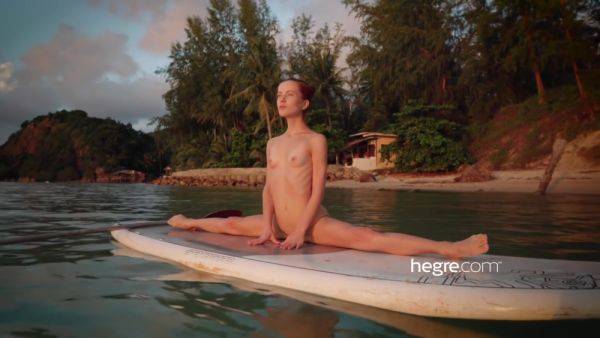 13 Katrina Nude Yoga - videohdzog.com on gratisflix.com