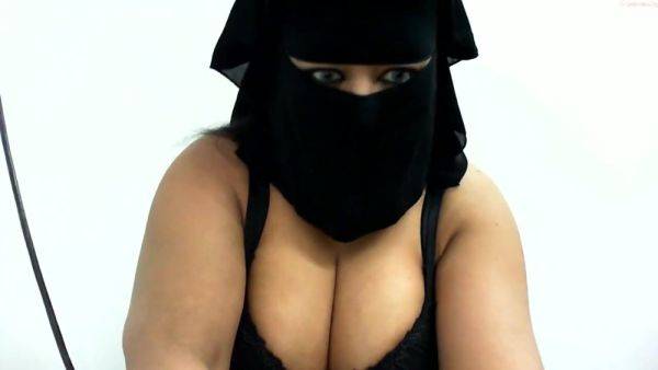 Arab boob and titty girl - hclips.com on gratisflix.com