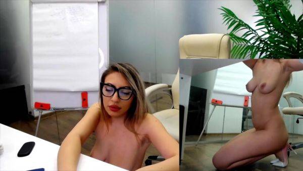 How can they are so slutty in the office - txxx.com on gratisflix.com