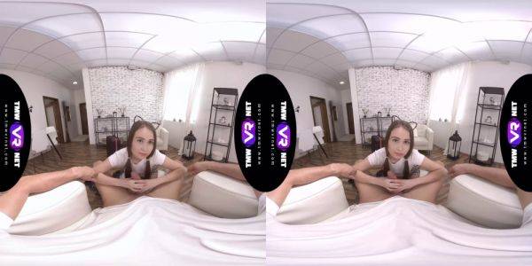 Jenny Fer takes a deep dicking in virtual reality & begs for more! - sexu.com on gratisflix.com