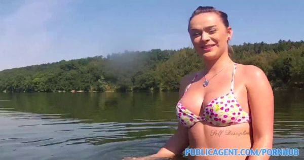 Bikini babe with huge tits gets pounded on the lake in POV reality video - sexu.com on gratisflix.com