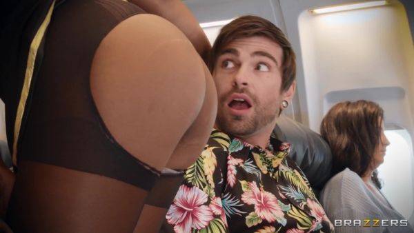 LaSirena69 and Hazel Grace pleasuring lucky dude on plane - xhand.com on gratisflix.com