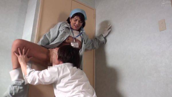 06H1323-Fucking a cleaning lady's mature woman with a meat stick in the back of her throat - senzuri.tube on gratisflix.com