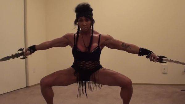Marital Arts Female Bodybuilder Could Slice And Dice You, Kick Your Ass! - hclips.com on gratisflix.com