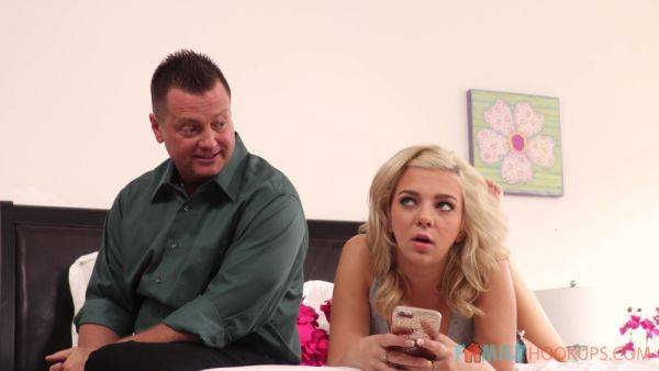 Young blonde is surprise by stepdad's proposals regarding her young pussy - hellporno.com on gratisflix.com