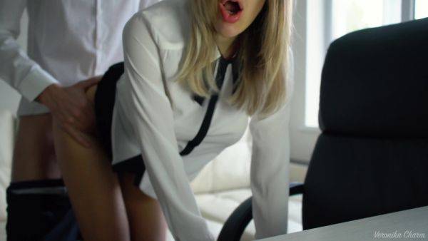 Boss Fuck Secretary Hard And Cum In Her Sweet Mouth At Office - hclips.com on gratisflix.com