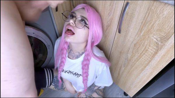 Fucked Step Sister While She Was Stuck In The Washing Machine - hclips.com on gratisflix.com