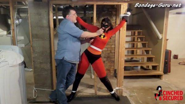 Elastigirl Bound And Pumped - hotmovs.com on gratisflix.com