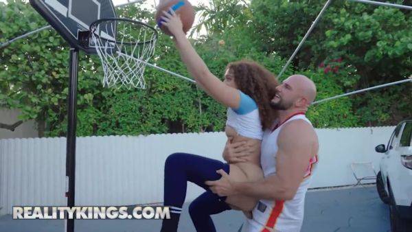 REALITY KINGS - Willow Ryder Knows JMac Basketball Skills Are Not Good Thats Why She Motivates Him By Showing Her Tits - hotmovs.com on gratisflix.com