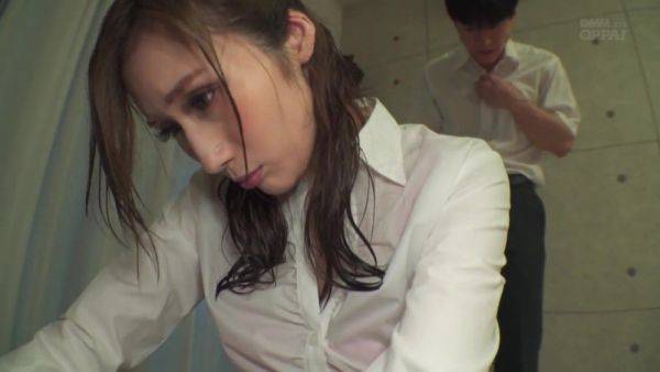 Japanese Julia Boin Woman Who Got Exposed At The Rain Shop - Wet Clothes Of Her Boss I Got Rid Of - Soushirou Imaoka - xtits.com - Japan on gratisflix.com
