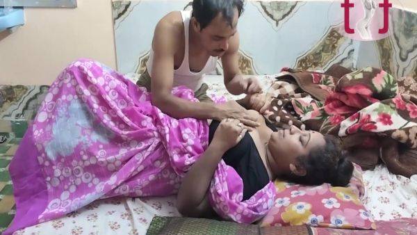 Domestic Help Comes Into Real Help - While The Master Can Not Control His Lust - hclips.com - India on gratisflix.com