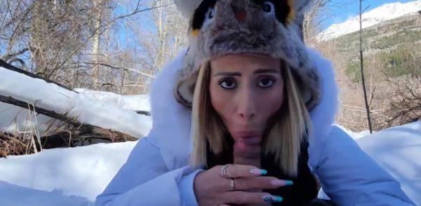 Elle se fait sodomiser durant sa sceance de ski - txxx.com - France on gratisflix.com