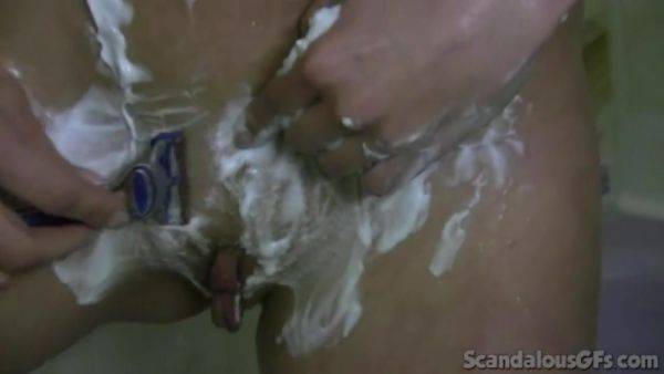 Jewel Blowjob and rubbing in Shower - hotmovs.com on gratisflix.com