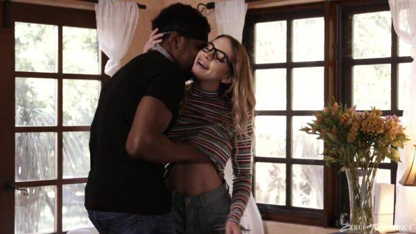 Nerdy young blonde shares passionate moments fucking a black lover - hellporno.com on gratisflix.com