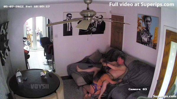 Ipcam Mature Americans Fuck In The Living Room - voyeurhit.com - Usa on gratisflix.com
