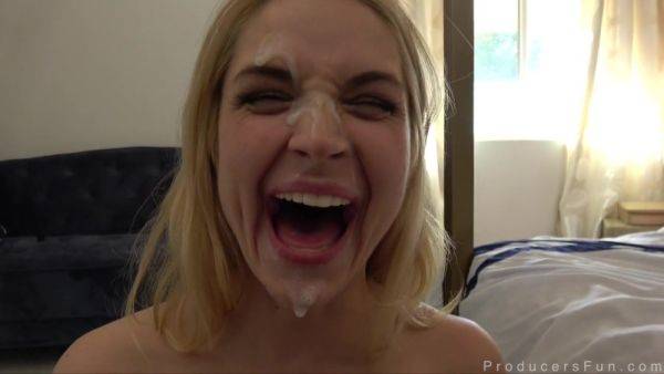 Blondie with big blobs answers questions during sex - Cumshot - xtits.com on gratisflix.com