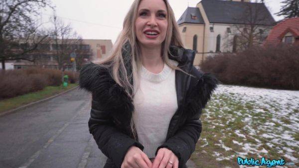 Reality hardcore sex: Abandoned Blonde German Wife - POV public blowjob and hardcore - xhand.com - Germany on gratisflix.com