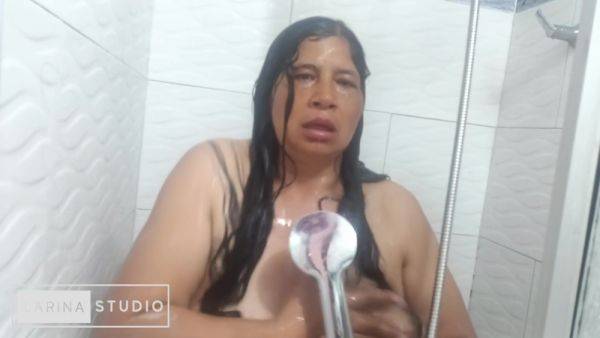 Madura Latina Gets Naked In The Shower And Touches Her Big Tits While Dancing Sexy - hclips.com on gratisflix.com