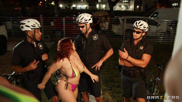 Cops share chubby MILF's wet holes in dirty gangbang - xbabe.com on gratisflix.com
