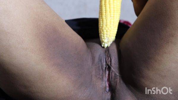 Stepmom Plays With Corn When She Horny - desi-porntube.com on gratisflix.com