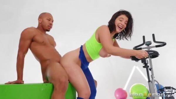 Ricky Johnson and LaSirena69: Big Tits, Toys, and Cumshots (17.1.2020) - porntry.com on gratisflix.com
