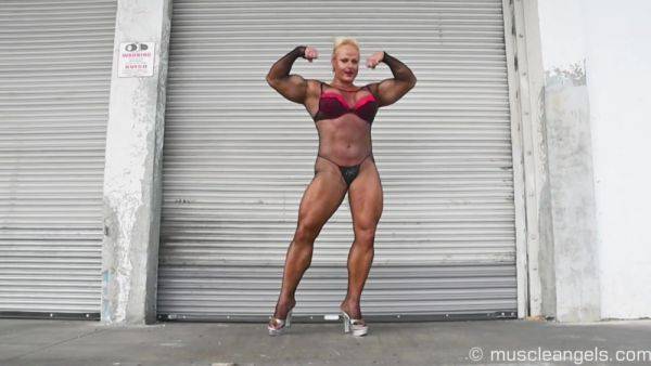 Nuriye Evans Massive Amazon Muscle - upornia.com on gratisflix.com