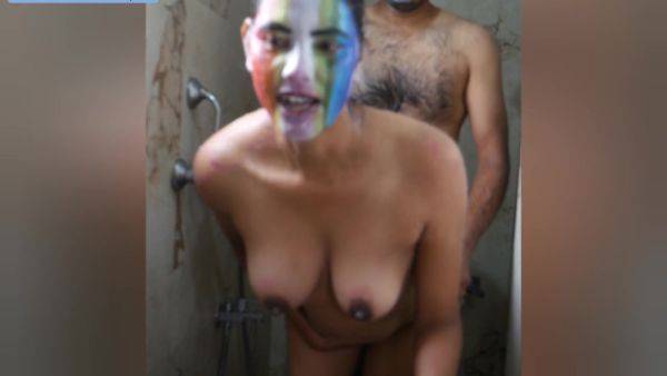 Desi Bhabhi Loves Taking Bath With Devar - desi-porntube.com on gratisflix.com
