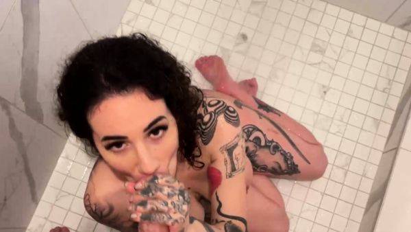 Kinky Arabelle Raphael Sucks And Blows Cock While On Shower - drtuber.com on gratisflix.com