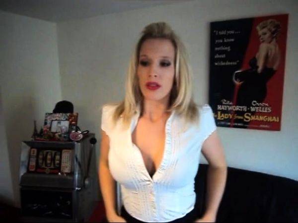 StripCamFun Blonde Amateur MILF Webcam for You - drtuber.com on gratisflix.com