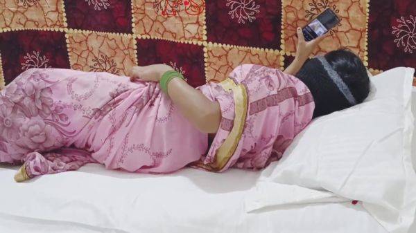 Indian Desi Bhabhi Saree Sex Video Full Hd Hindi Sex 13 Min - hclips.com - India on gratisflix.com